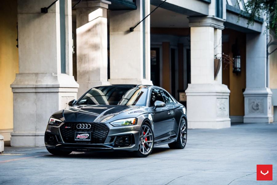  Audi RS5 Coupe on Vossen Wheels (VFS-6) 2019 года  (фото 1 из 10)